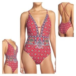 Cupshe Nanette Pretty Tough Goddess One piece